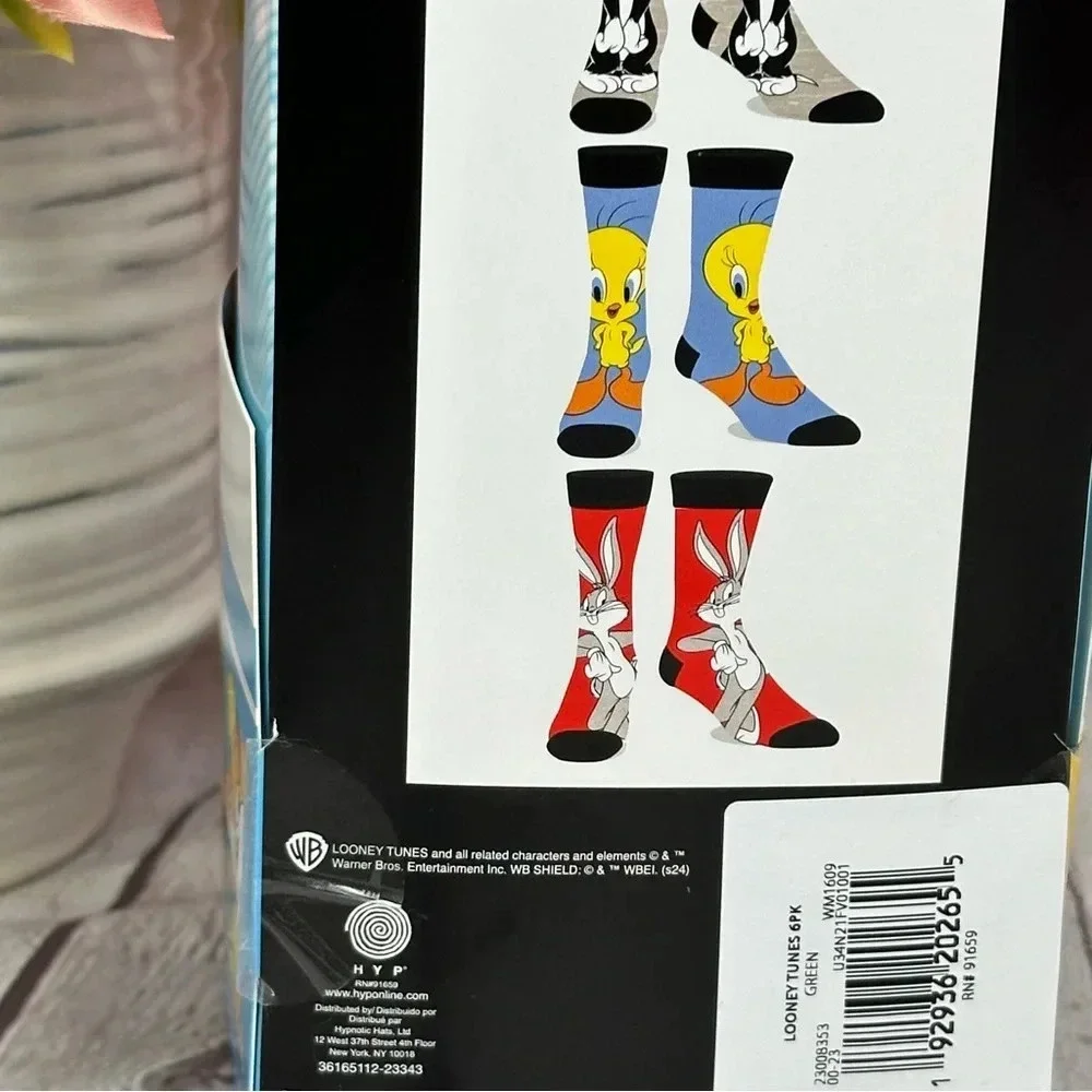 looney tunes casual crew socks bugs bunny daffy duck tweety bird marvin